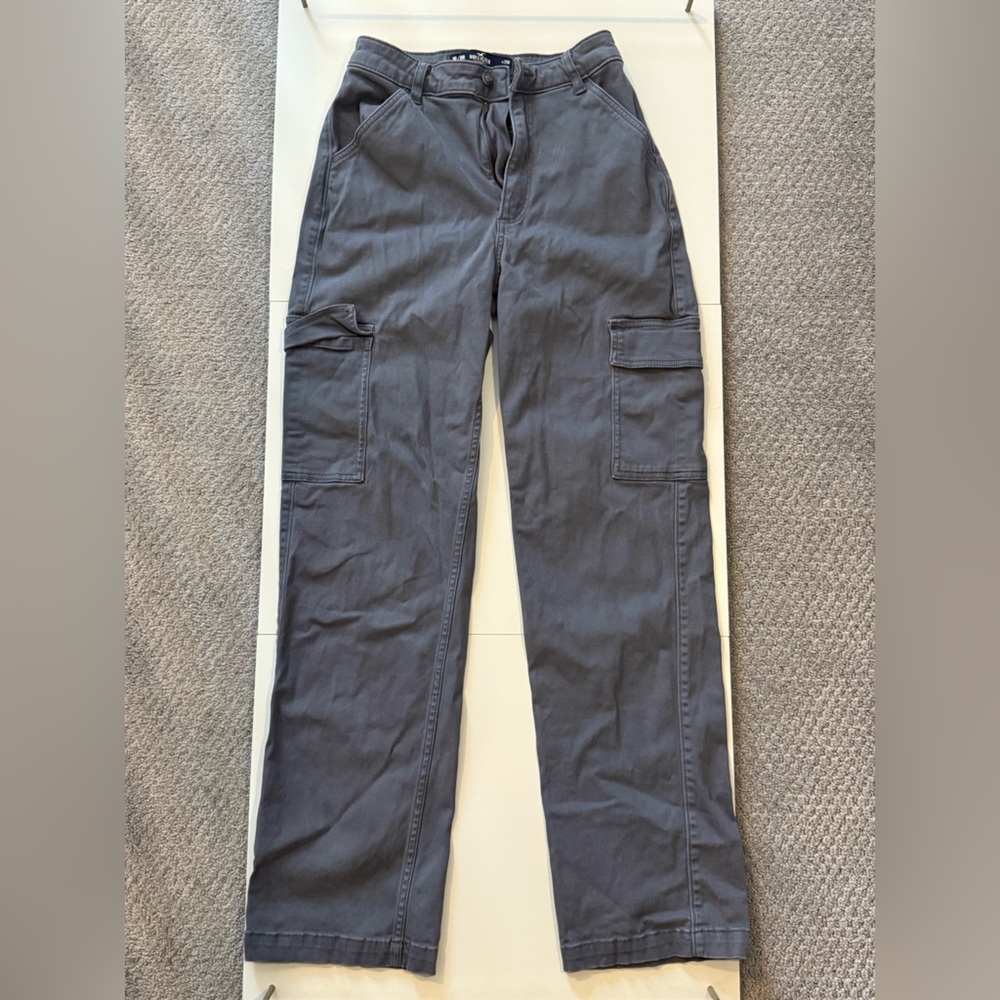 Hollister Women’s Ultra High Rise Cargo Pants